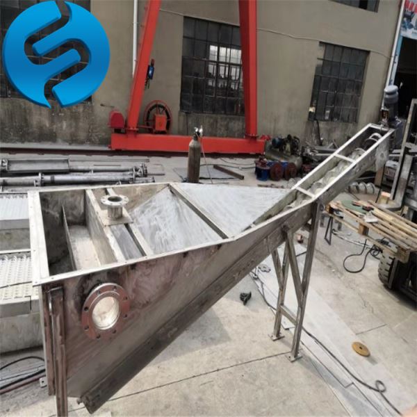 泥沙分离器构造及工作过程