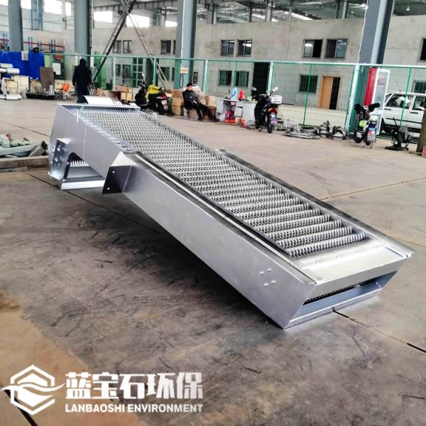 回转式钩齿格栅除污机