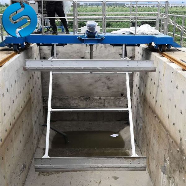 泵吸移动桥式吸砂机