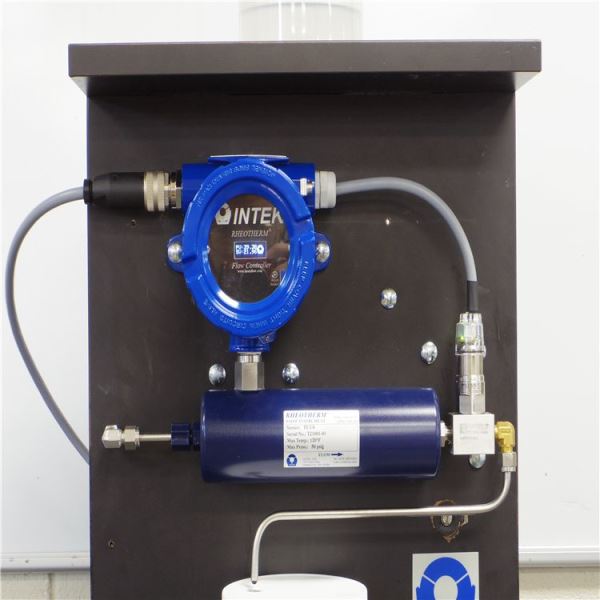 自带控制阀的微小流量计