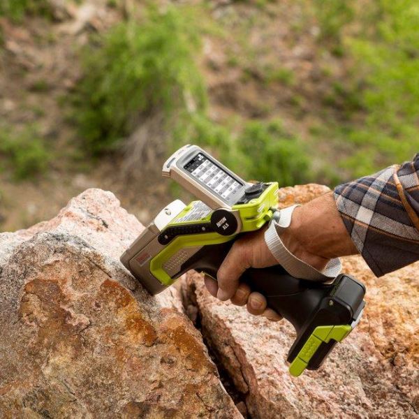 手持式光谱分析仪